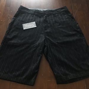 RIP CURL BLACK PINSTRIPE SURF/SKATE SHORTS 33